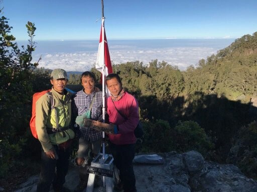 PENDAKIAN TIGA PUNCAK GUNUNG ARGOPURO 4D3N